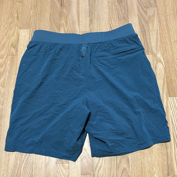 MPG Men's Aerate Lined Shorts with Zipper Pocket and Inner Pocket - Picture 7 of 8